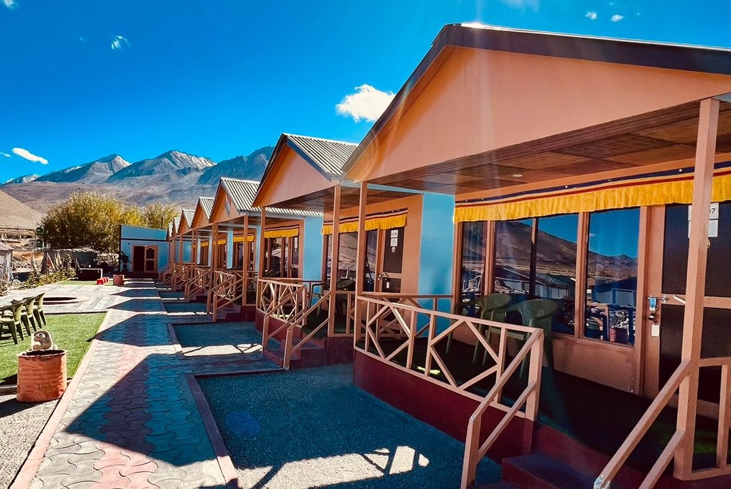 LG-Resort-Pangong