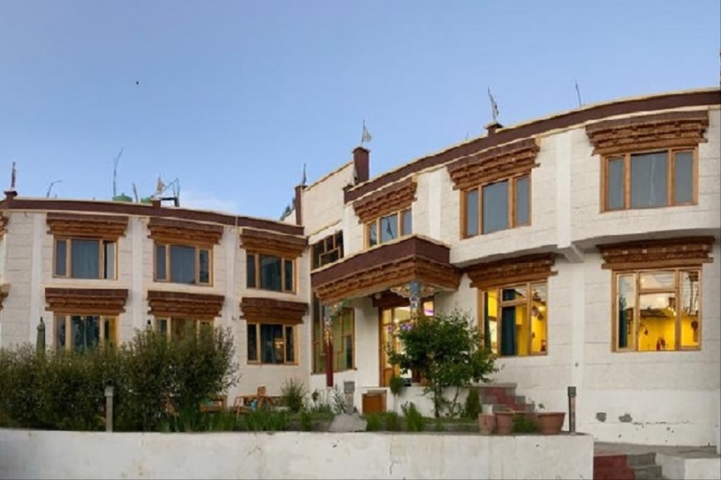 The Grand Ladkah Hotel
